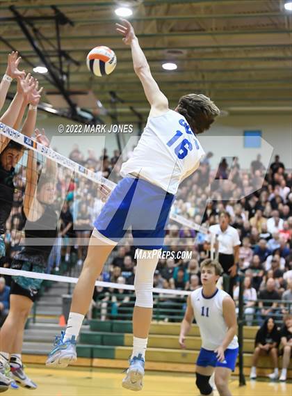 Thumbnail 3 in O'Connor vs. Highland (AIA 6A Final) photogallery.