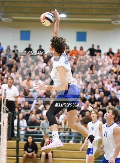 Thumbnail 3 in O'Connor vs. Highland (AIA 6A Final) photogallery.