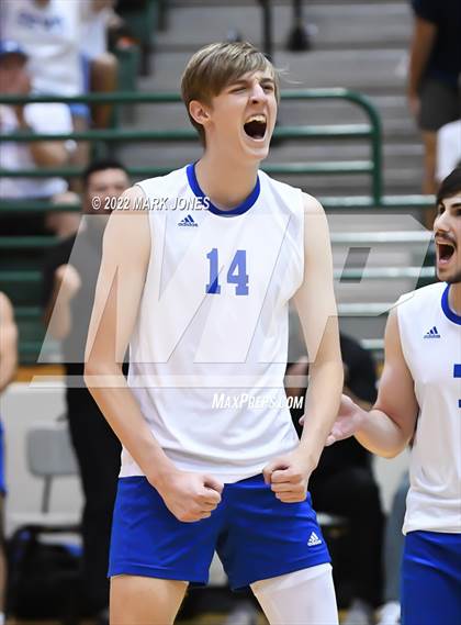 Thumbnail 1 in O'Connor vs. Highland (AIA 6A Final) photogallery.