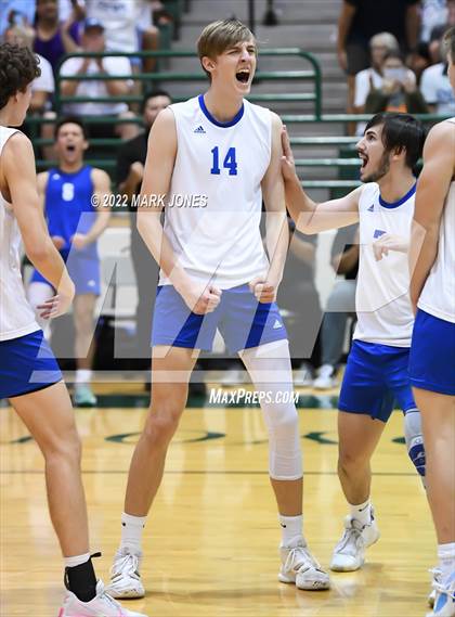 Thumbnail 2 in O'Connor vs. Highland (AIA 6A Final) photogallery.