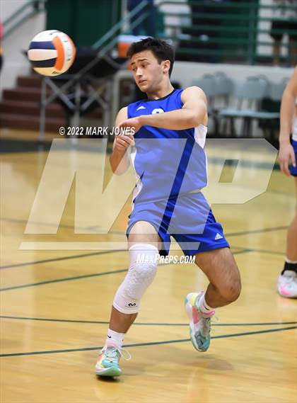 Thumbnail 1 in O'Connor vs. Highland (AIA 6A Final) photogallery.