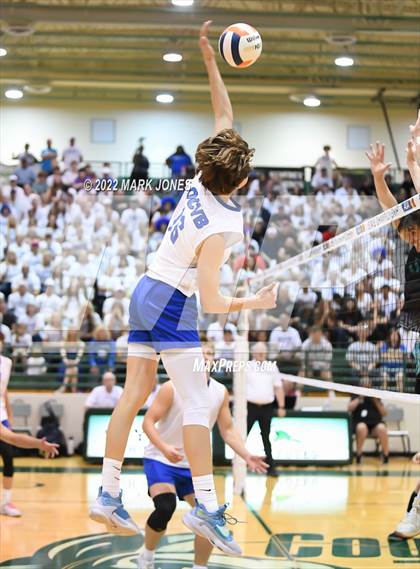 Thumbnail 1 in O'Connor vs. Highland (AIA 6A Final) photogallery.