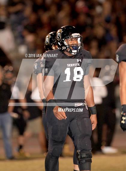 Thumbnail 2 in Servite vs. Bishop Amat photogallery.