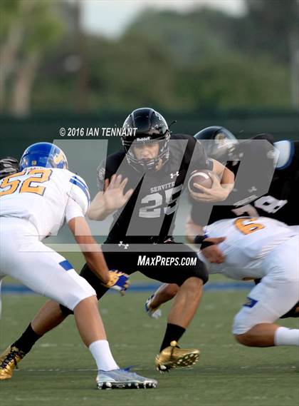 Thumbnail 2 in Servite vs. Bishop Amat photogallery.