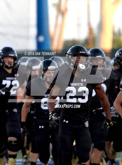 Thumbnail 3 in Servite vs. Bishop Amat photogallery.