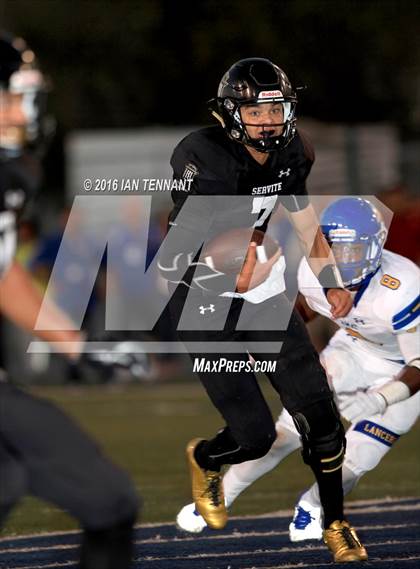 Thumbnail 1 in Servite vs. Bishop Amat photogallery.