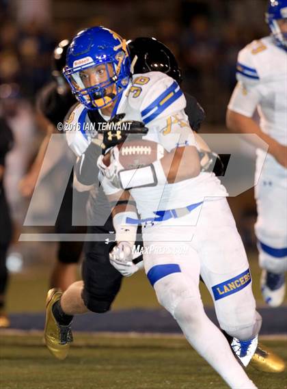 Thumbnail 3 in Servite vs. Bishop Amat photogallery.