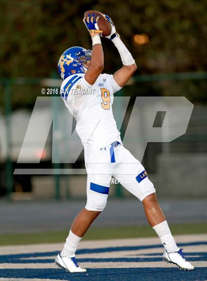Thumbnail 3 in Servite vs. Bishop Amat photogallery.