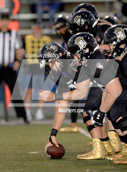 Thumbnail 2 in Servite vs. Bishop Amat photogallery.