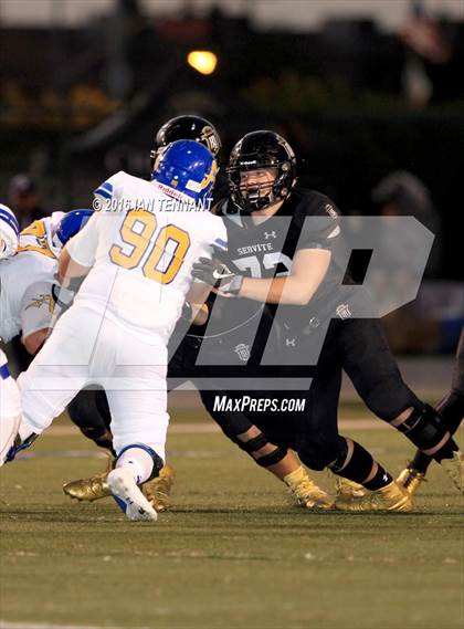 Thumbnail 2 in Servite vs. Bishop Amat photogallery.