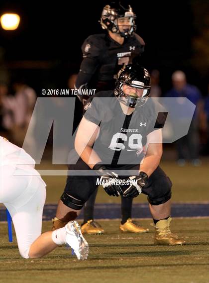 Thumbnail 3 in Servite vs. Bishop Amat photogallery.