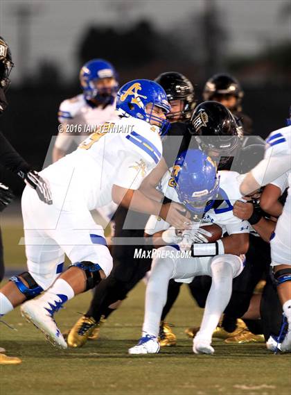 Thumbnail 2 in Servite vs. Bishop Amat photogallery.