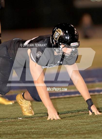 Thumbnail 3 in Servite vs. Bishop Amat photogallery.