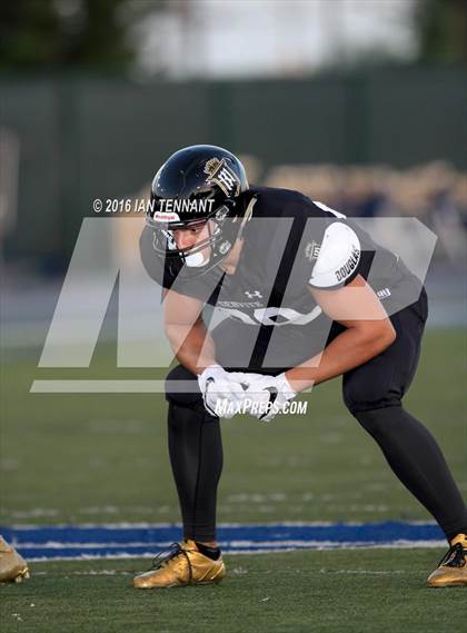 Thumbnail 2 in Servite vs. Bishop Amat photogallery.