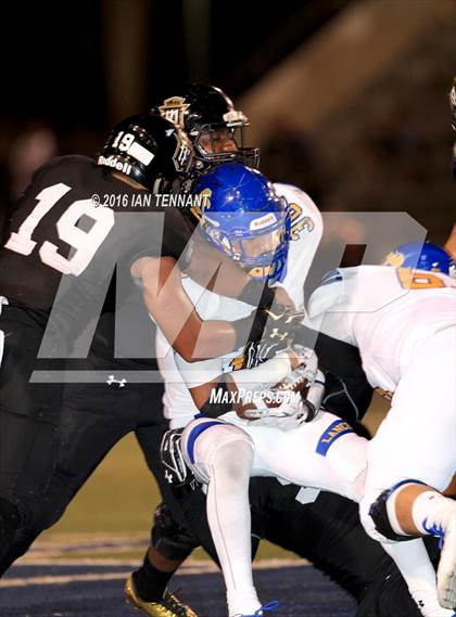 Thumbnail 3 in Servite vs. Bishop Amat photogallery.