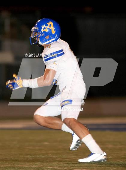 Thumbnail 1 in Servite vs. Bishop Amat photogallery.