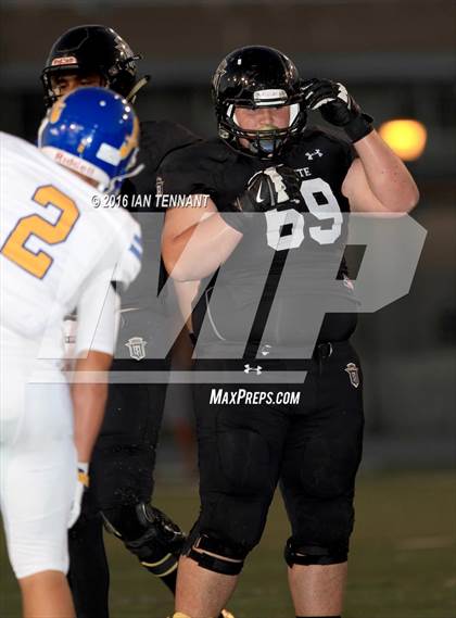 Thumbnail 2 in Servite vs. Bishop Amat photogallery.