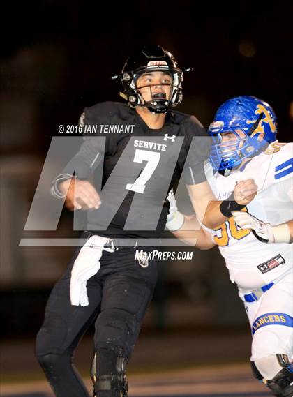 Thumbnail 3 in Servite vs. Bishop Amat photogallery.