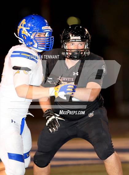 Thumbnail 2 in Servite vs. Bishop Amat photogallery.