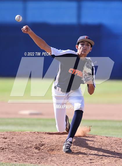 Thumbnail 1 in Tustin @ Cypress photogallery.