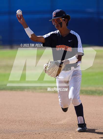 Thumbnail 3 in Tustin @ Cypress photogallery.