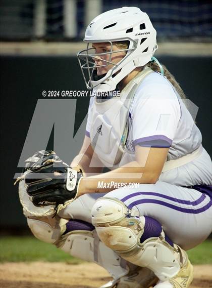 Thumbnail 3 in Weatherford vs Timber Creek (UIL 6A Softball Area Game 1) photogallery.