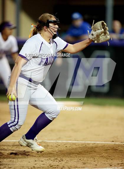 Thumbnail 3 in Weatherford vs Timber Creek (UIL 6A Softball Area Game 1) photogallery.