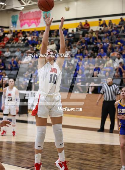 Thumbnail 1 in Jim Ned vs. Brock (UIL 3A Regional Quarter Final) photogallery.