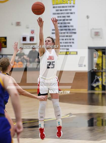 Thumbnail 2 in Jim Ned vs. Brock (UIL 3A Regional Quarter Final) photogallery.