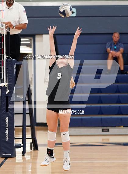 Thumbnail 2 in Huntsville vs. McCallum (BCS Classic) photogallery.
