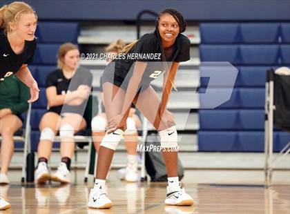 Thumbnail 2 in Huntsville vs. McCallum (BCS Classic) photogallery.