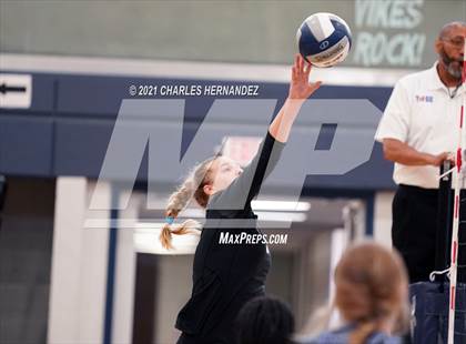 Thumbnail 2 in Huntsville vs. McCallum (BCS Classic) photogallery.