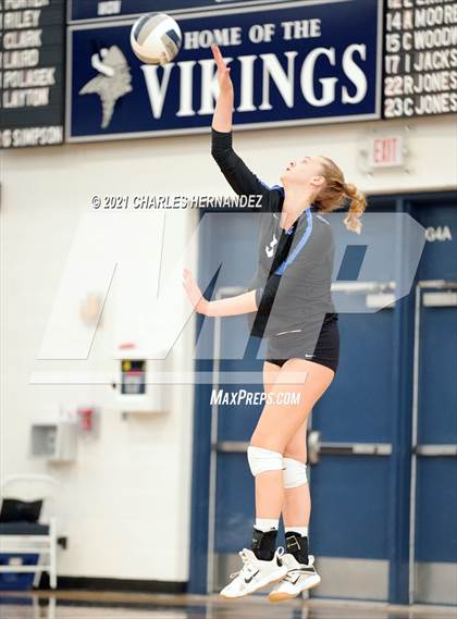Thumbnail 2 in Huntsville vs. McCallum (BCS Classic) photogallery.