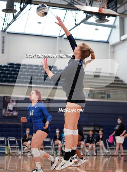 Thumbnail 1 in Huntsville vs. McCallum (BCS Classic) photogallery.