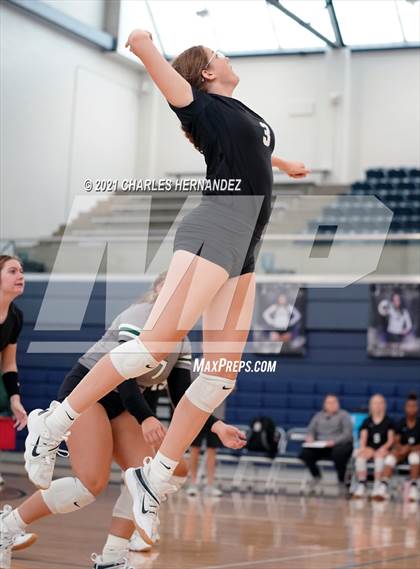 Thumbnail 2 in Huntsville vs. McCallum (BCS Classic) photogallery.