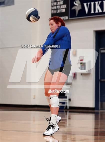 Thumbnail 1 in Huntsville vs. McCallum (BCS Classic) photogallery.