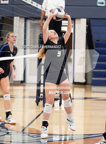 Thumbnail 3 in Huntsville vs. McCallum (BCS Classic) photogallery.