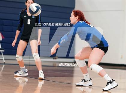 Thumbnail 2 in Huntsville vs. McCallum (BCS Classic) photogallery.