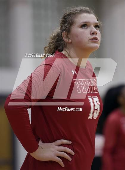 Thumbnail 2 in Grand Saline vs Terrell photogallery.