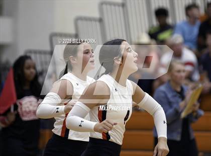 Thumbnail 2 in Grand Saline vs Terrell photogallery.
