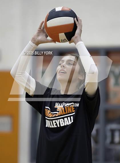 Thumbnail 1 in Grand Saline vs Terrell photogallery.