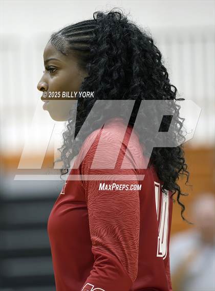 Thumbnail 1 in Grand Saline vs Terrell photogallery.