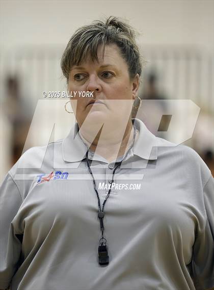 Thumbnail 2 in Grand Saline vs Terrell photogallery.