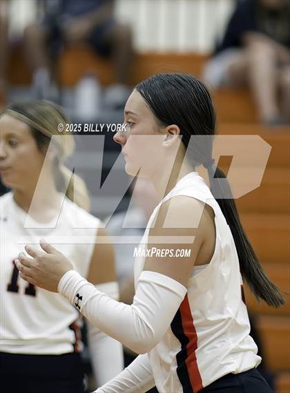 Thumbnail 1 in Grand Saline vs Terrell photogallery.