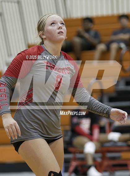 Thumbnail 1 in Grand Saline vs Terrell photogallery.
