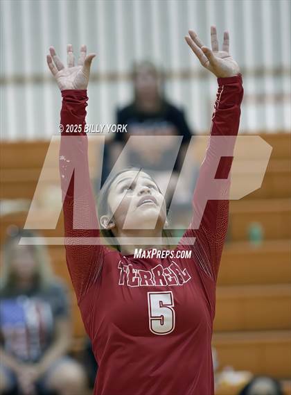 Thumbnail 3 in Grand Saline vs Terrell photogallery.