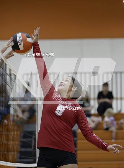 Thumbnail 3 in Grand Saline vs Terrell photogallery.