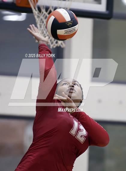 Thumbnail 1 in Grand Saline vs Terrell photogallery.