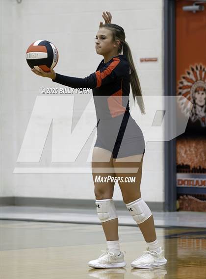 Thumbnail 2 in Grand Saline vs Terrell photogallery.