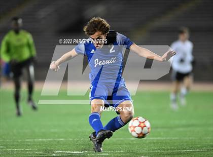 Thumbnail 3 in Dutchtown vs Jesuit (LHSAA Div. 1 Quarterfinals) photogallery.